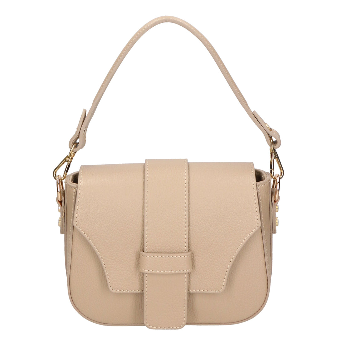 Ileana Borsa a spalla da Donna in Vera Pelle