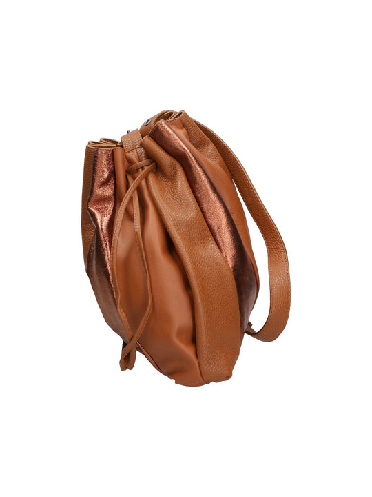 Nunzia Borsa a spalla da Donna in Vera Pelle
