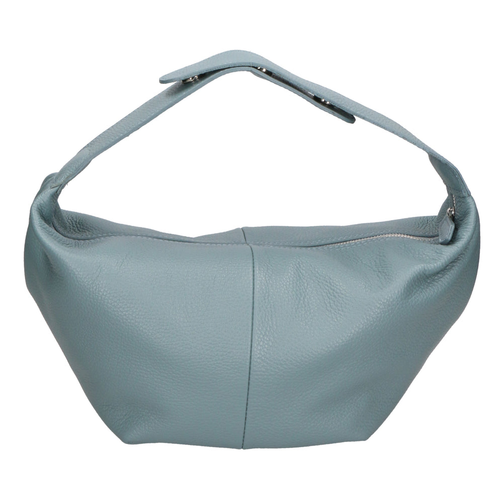Karin Borsa a spalla da Donna in Vera Pelle
