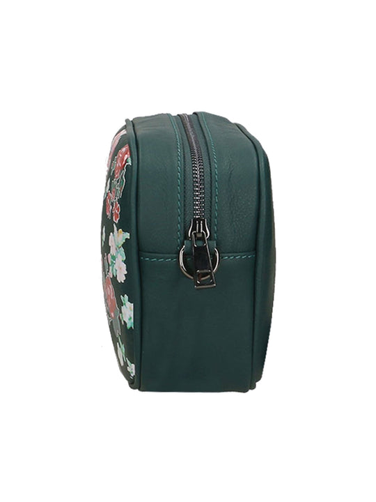Magda Borsa a spalla da Donna in Vera Pelle