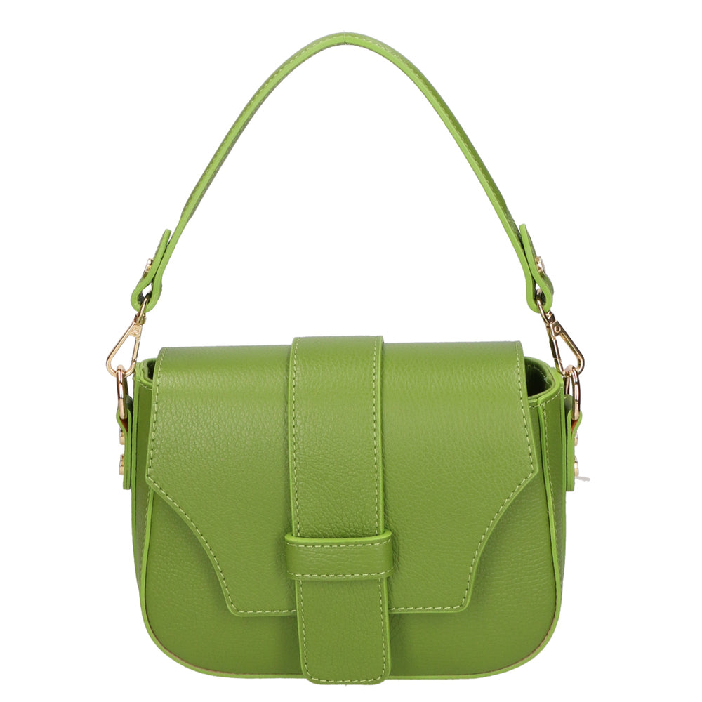 Ileana Borsa a spalla da Donna in Vera Pelle