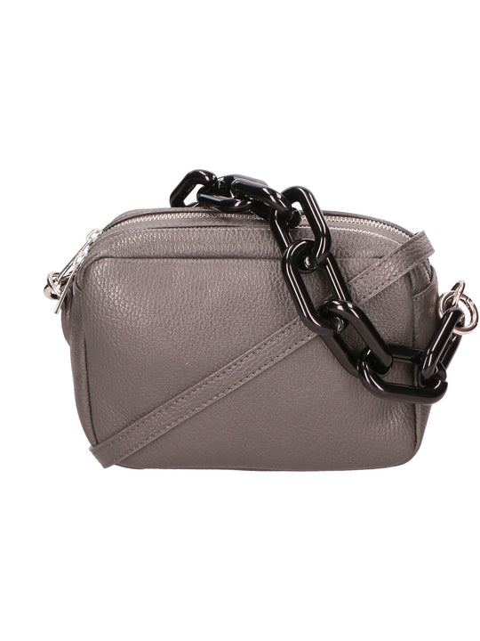 Barbara Borsa a spalla da Donna in Vera Pelle