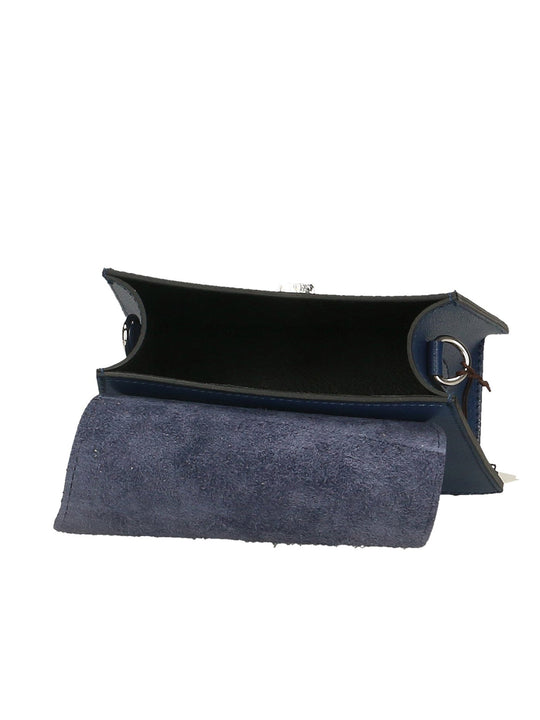 Nicoletta Borsa a spalla da Donna in Vera Pelle